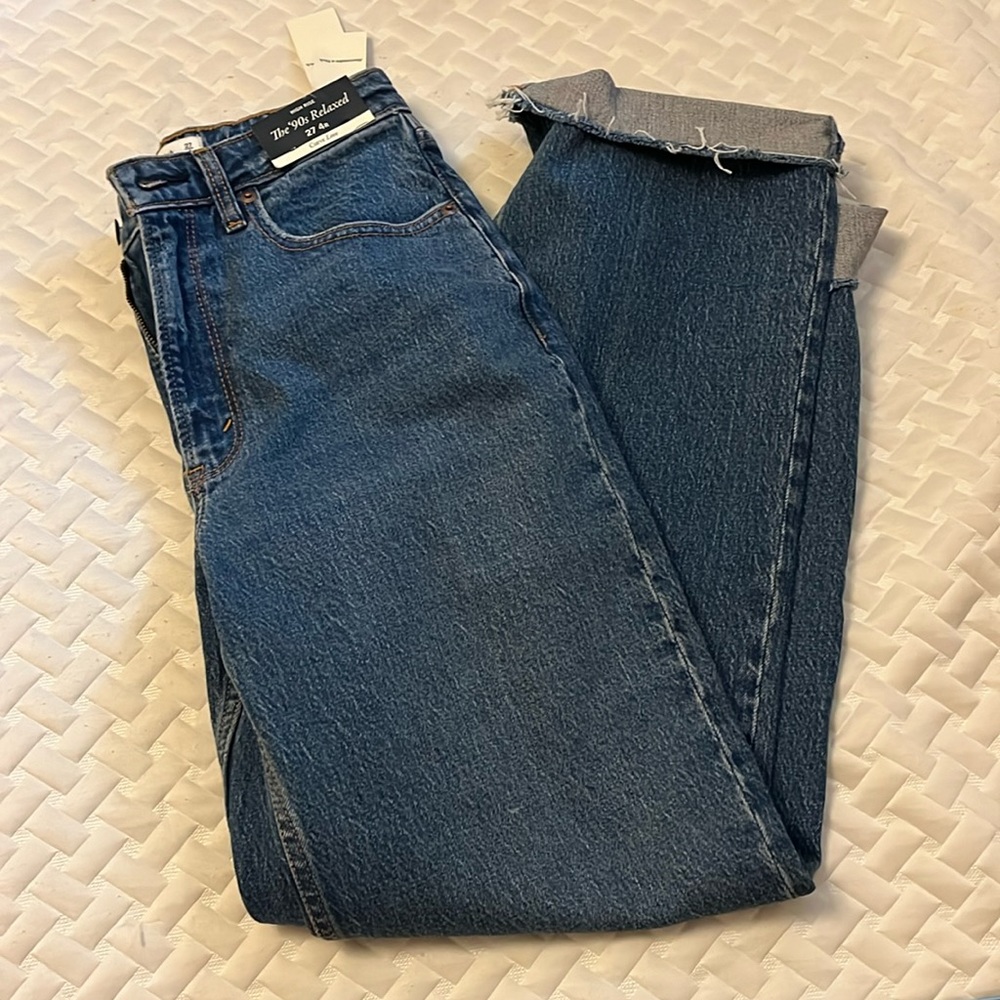 Abercrombie 90s relaxed curved love brand new